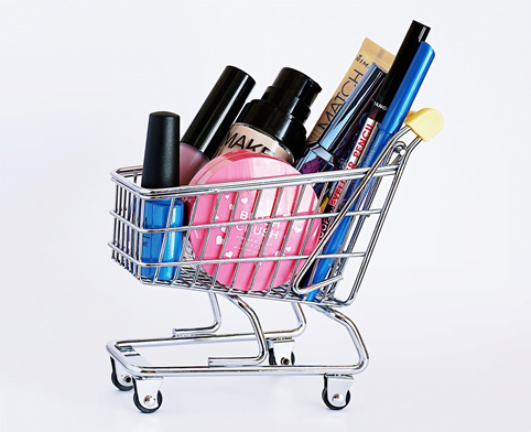 Custom Audience 3- Standard Events Image of cosmetic items in a shopping basket - depicting standard events
